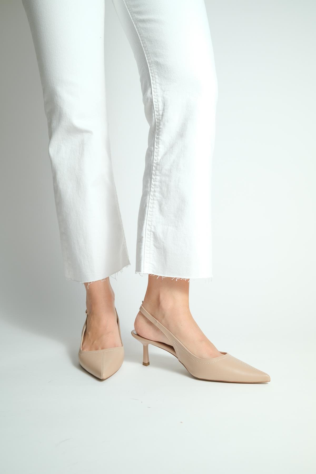 Harvey Bej Dikiş Detaylı Arkası Açık Topuklu Ayakkabı